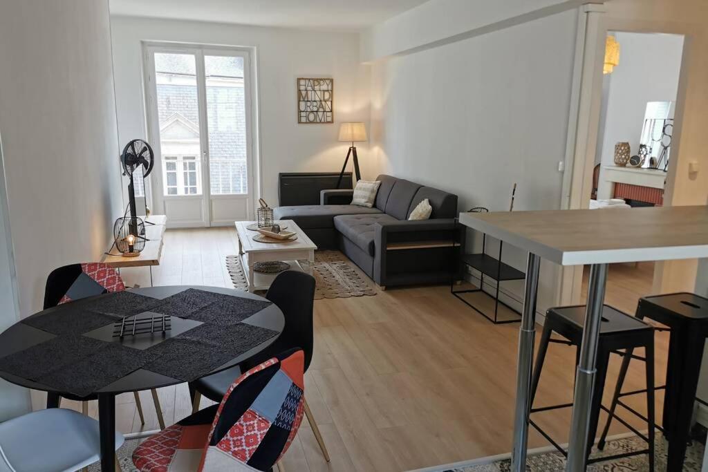 Apartment Le Lorenzo - Hypercentre, Cosy Et Vue Loire Blois